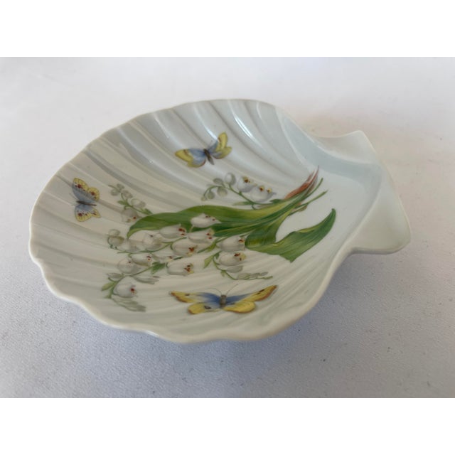 Mid 20th Century Limoges French Porcelain Sea Shell Dish W/ Hand Painted Lily-of-the-Valley Motif For Sale In Jacksonville, FL - Image 6 of 11