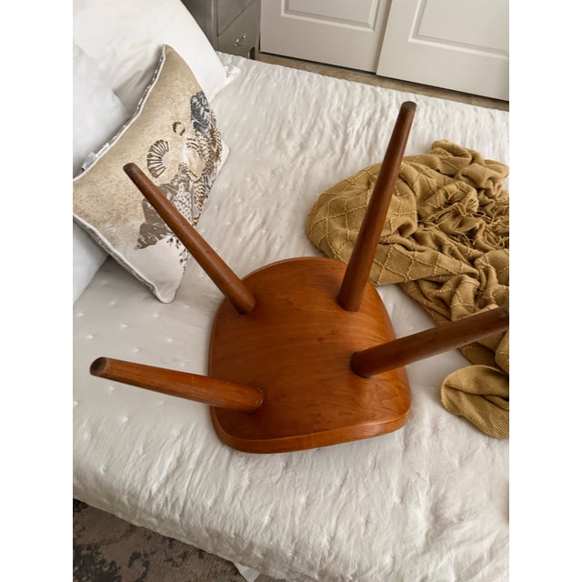 Chestnut Mid-Century Attributed Ed Wormley (1907-1995) Heart Stool for Dunbar (Berne Indiana) For Sale - Image 8 of 8