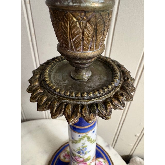 Antique Sèvres-Style Porcelain & Bronze Hand-Painted Candlesticks Pair Lp Paris For Sale - Image 11 of 12