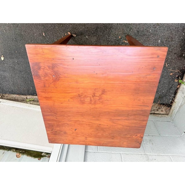 Antique 19th Century Early American Hepplewhite Federal Style 1 Drawer Side Table. For Sale - Image 9 of 16