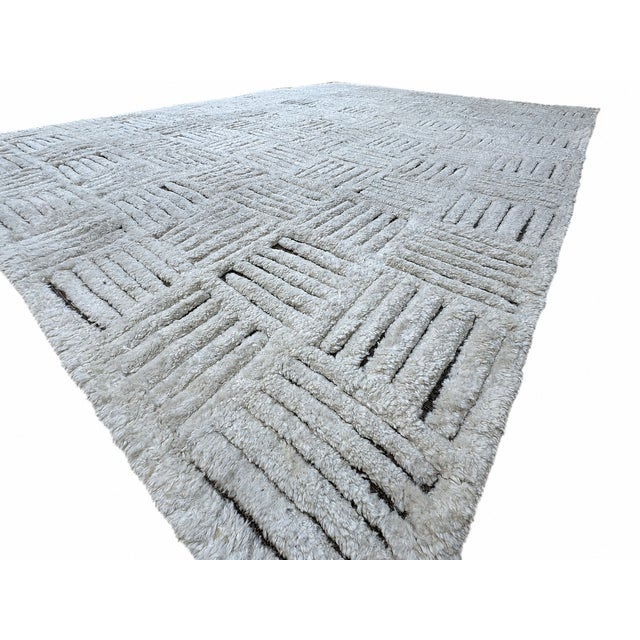 Textile Rh Basanti Rug – 9' × 12' Marled Ivory/Charcoal | Hand-Knotted Wool Blend | Contemporary Himalayan-Inspired Design For Sale - Image 7 of 18