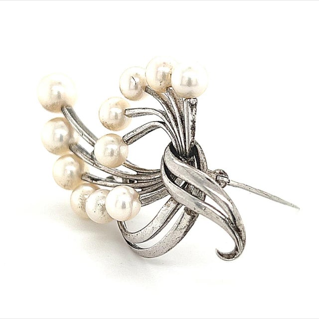 1990s Mikimoto Estate Akoya Pearl Brooch Sterling Silver For Sale In New York - Image 6 of 12