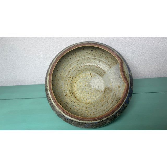 Gray Arts and Crafts Vintage Signed O Bucher Pottery Art Bowl Pristine C1960 For Sale - Image 8 of 17