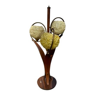 Mid-Century Spaghetti-Lucite Bent-Plywood Table Lamp For Sale