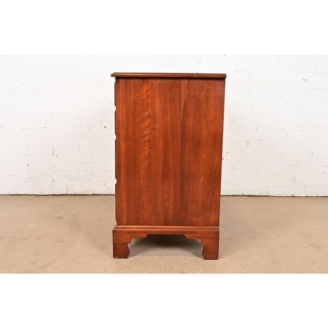 Henkel Harris Georgian Solid Cherry Wood Five-Drawer Dresser or Chest of Drawers, Circa 1960s For Sale - Image 12 of 15