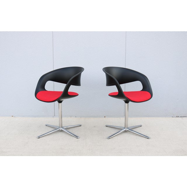 Contemporary Minimalist Pearson Lloyd for Coalesse Lox Swivel Chairs - A Pair For Sale In New York - Image 6 of 18