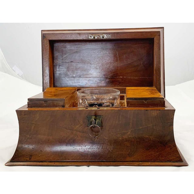 Early 19th Century Mahogany Tea Caddy For Sale - Image 3 of 10