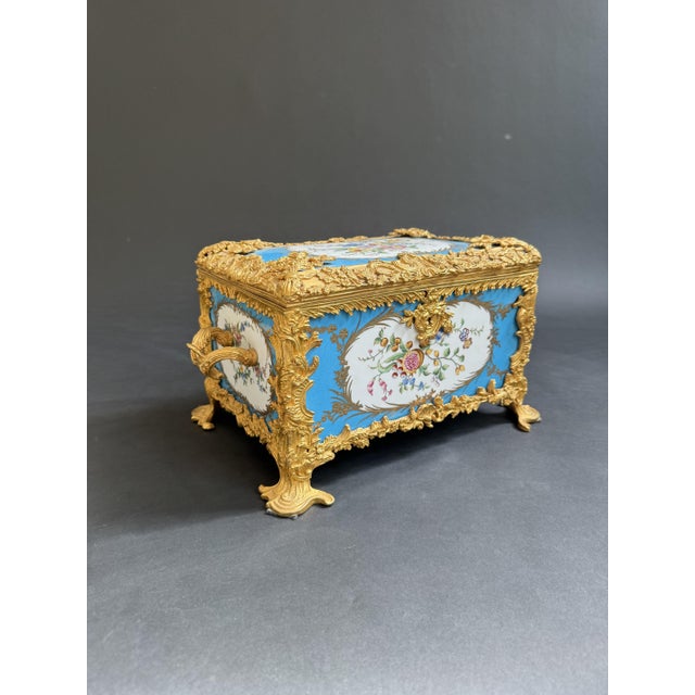 White 19th Century Porcelain and Gilt Bronze Casket, France For Sale - Image 8 of 18