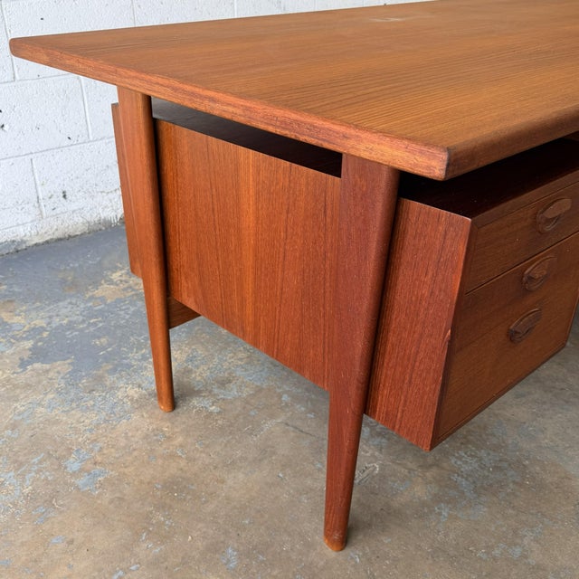 Mid-Century Modern Vintage Danish 1960s Modern Teak Floating Top Freestanding Double Sided Executive Desk by Kai Kristiansen for Feldballes Møbelfabrik For Sale - Image 3 of 15