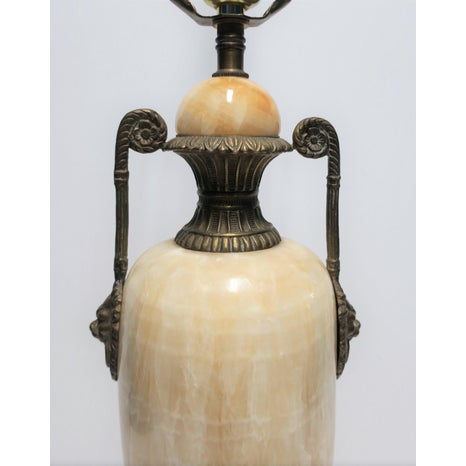 Mid-Century Modern Mid-Century Onyx Marble Ormulu Brass Lionhead Table Vase Lamp, in Regency Style For Sale - Image 3 of 10