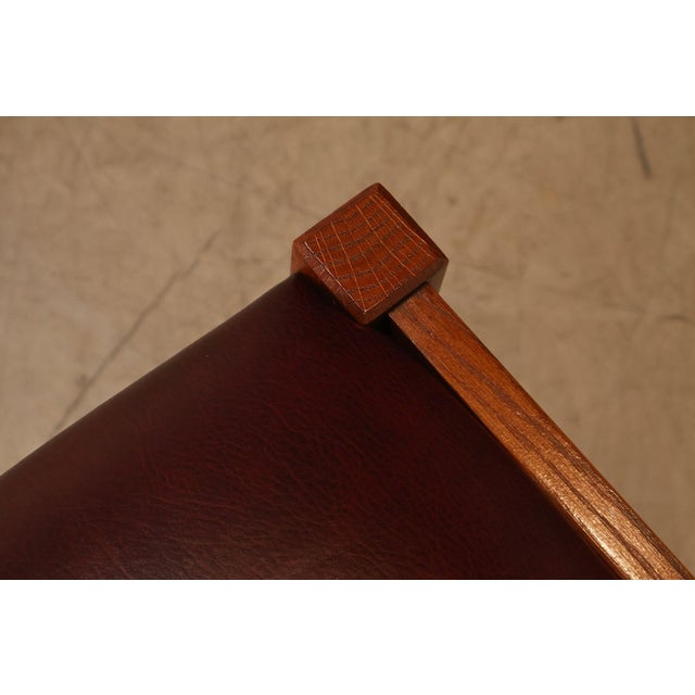 2010s Stickley Mission Collection Oak & Leather Ottoman Footstool For Sale - Image 5 of 18