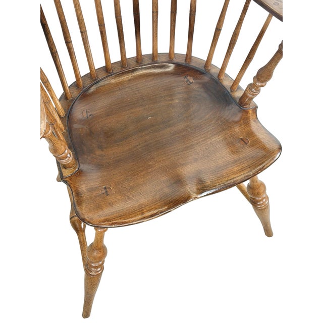 Antique Continuous-Arm Windsor Spindle-Back Wooden Armchair For Sale In Philadelphia - Image 6 of 18