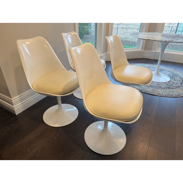 2020s Saarinen Tulip Side Chairs in Ivory Volo Leather - Set of 4 For Sale - Image 5 of 5