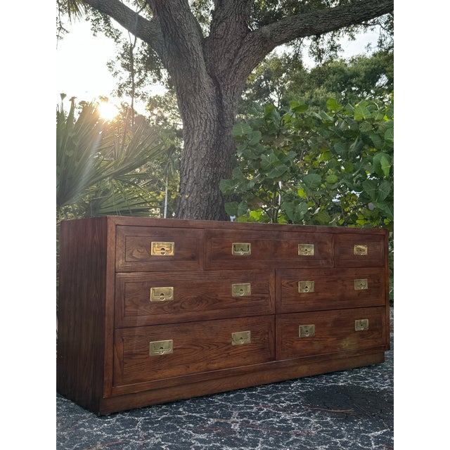1990s Vintage Henredon Campaign 8-Drawer Walnut Dresser With Brass Hardware For Sale - Image 5 of 5