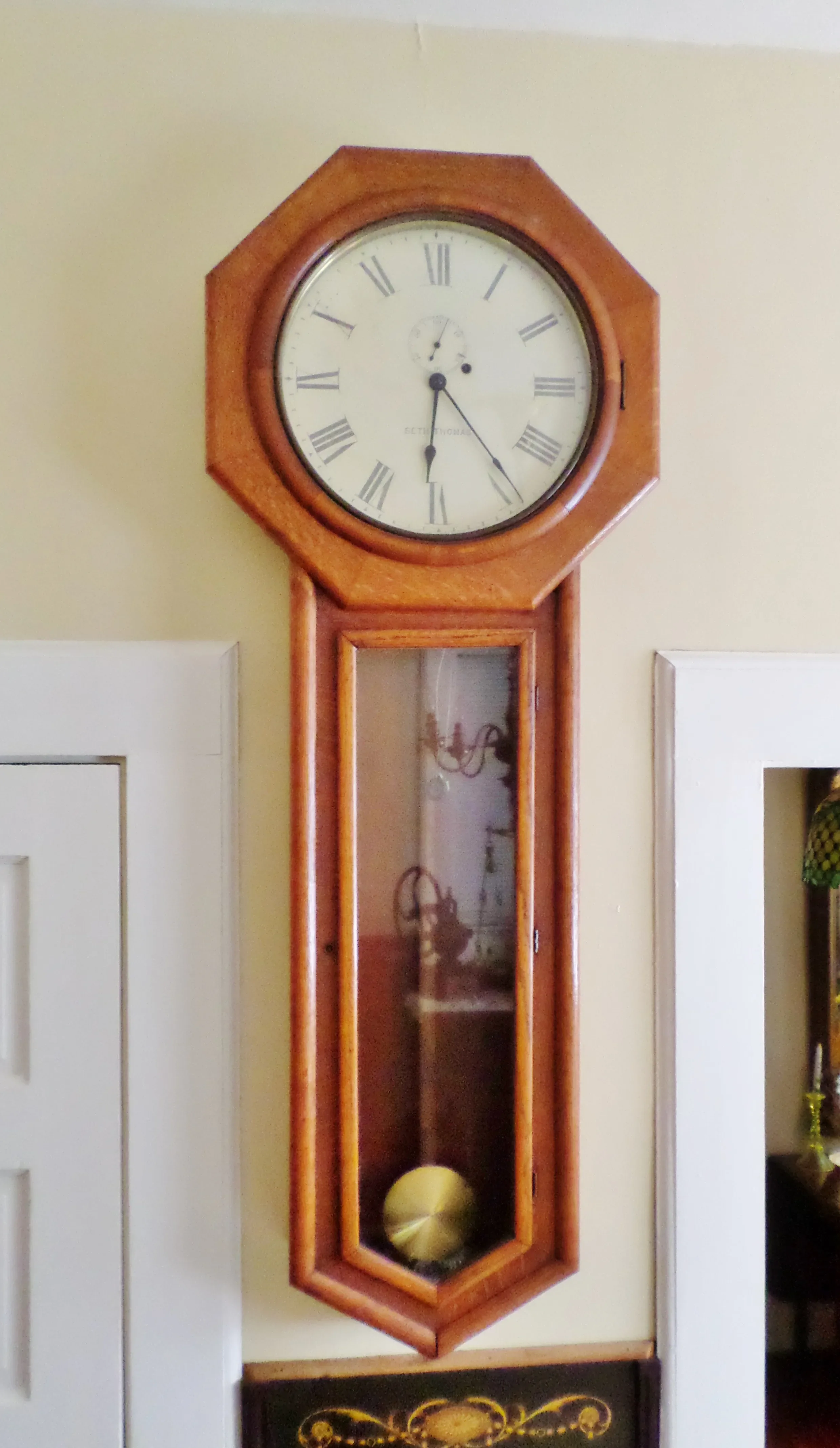 Vintage Seth Thomas Regulator No. 18. Solid Oak Wood Wall