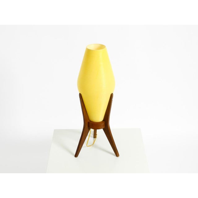 Brown Mid-Century Modern Tripod Wooden Table Lamp with Plastic Shade by Regina Leuchtvase, 1950s For Sale - Image 8 of 18
