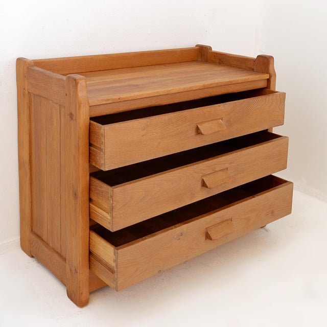 Mid Century - Vintage - Furniture Measures : 105x50cm - H top : 73 cm - Total H : 81cm Vintage solid wood chest of drawers...