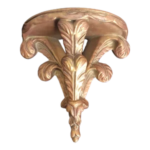 Mid-20th Century Neoclassical Plaster Wall Bracket With Acanthus Leaves
