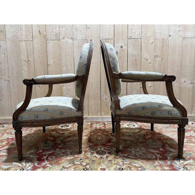 Louis XVI Cabriolet Armchairs with Medallions from Othon, Set of 2 For Sale - Image 9 of 10