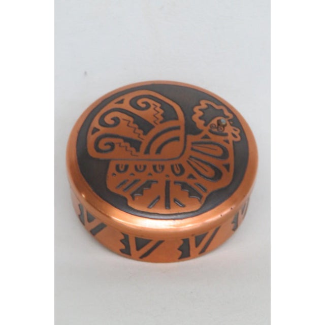 Mid-Century Modern Leiva Chile Handcrafted Circular Copper Trinket Box Etched Rooster Motif 4855b For Sale - Image 3 of 14