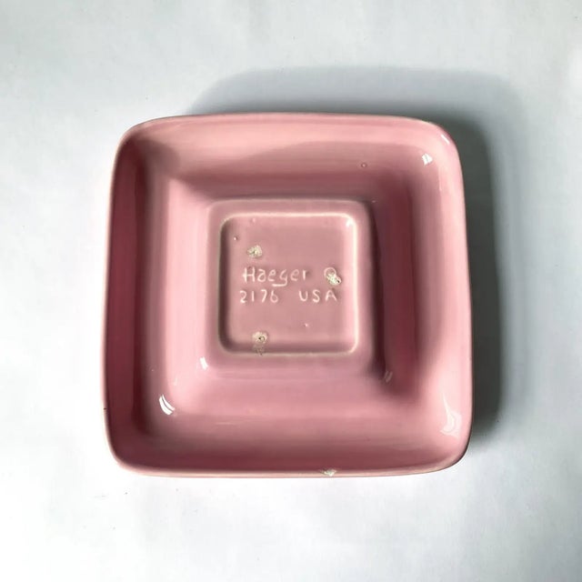 Ceramic 1980s Haeger Rounded Edge Mauve Pink Postmodern Vide Poche For Sale - Image 7 of 7