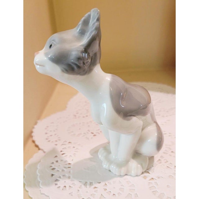 Ceramic Vintage Lladro Feed Me Cat Figurine 5113 Salvador Debon Spain Porcelain Mint Retired For Sale - Image 7 of 13