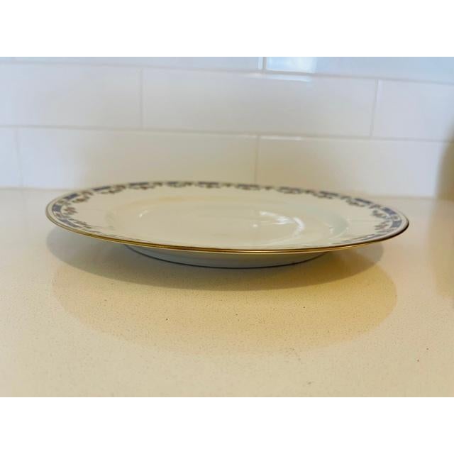 Early 20th Century Classic French Limoges Porcelain Dinner & Salad Plates- 8 Pieces For Sale In Miami - Image 6 of 12