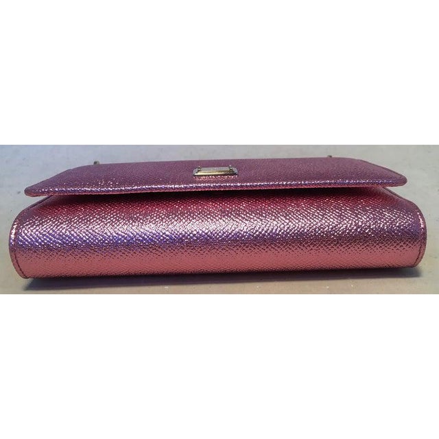 Modern Dolce and Gabbana Pink Sicily Von Wallet Cell Phone Clutch Purse For Sale - Image 3 of 10