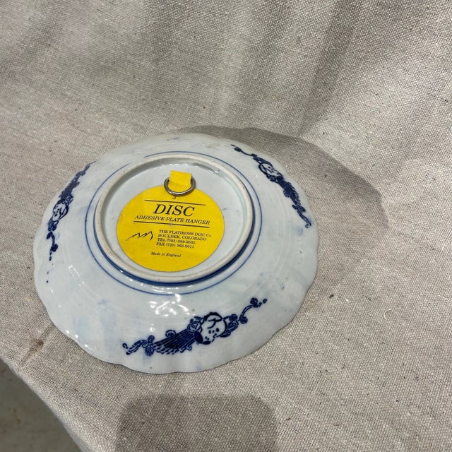 Japanese 19th Century Imari Plate For Sale - Image 3 of 4