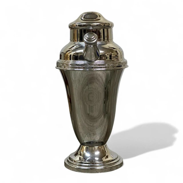 Art Deco Farberware Art Deco Chrome Martini/Cocktail Shaker , Ca 1935 For Sale - Image 3 of 8