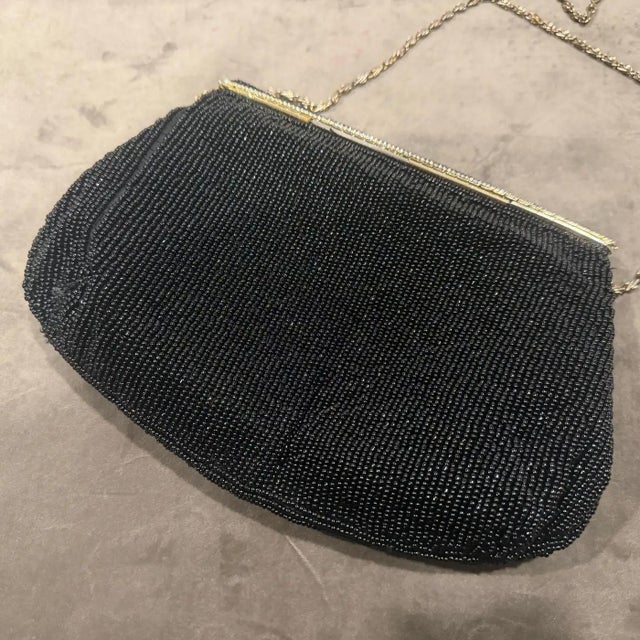 Black 1940s High Quality Black Beads and Brass French Evening Bag For Sale - Image 8 of 18