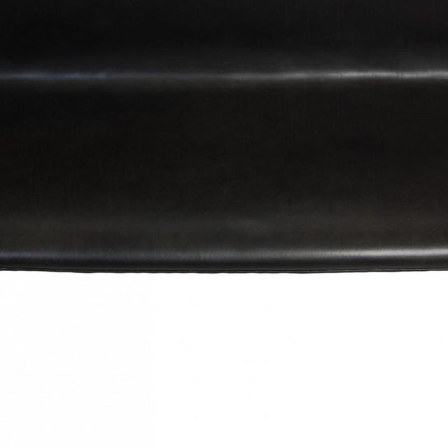 Swan Sofa in Black Grace Leather by Arne Jacobsen, 2019 For Sale - Image 10 of 18