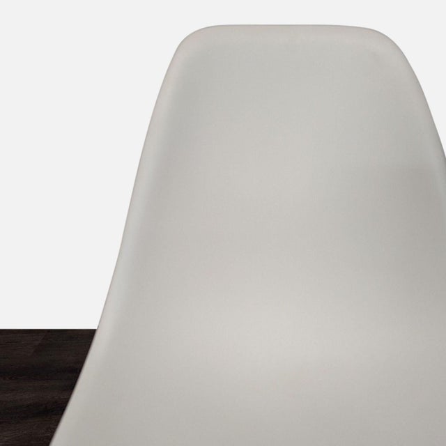 White Set of Six Herman Miller Eames Molded Plastic Side Chairs For Sale - Image 8 of 10
