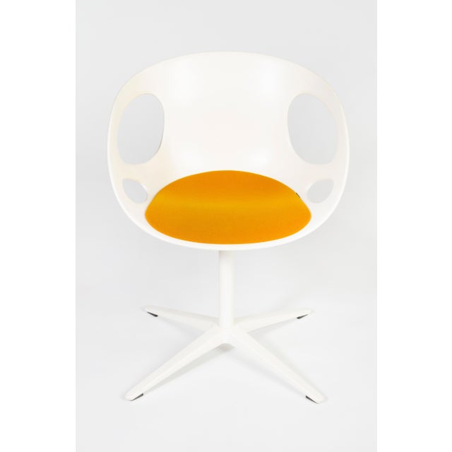 Set of Rin Dining Swivel Chairs attributed to Hiromichi Konno for Fritz Hansen, 2009 For Sale - Image 6 of 14