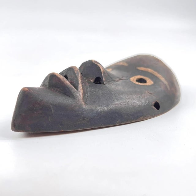 African Early 20th Century Dan Passport Mask For Sale - Image 3 of 7
