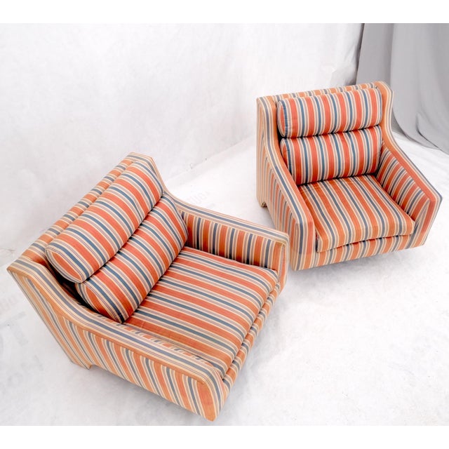 Pair Mid Century Modern Lucite Base Floating Lounge Club Chairs For Sale - Image 9 of 18