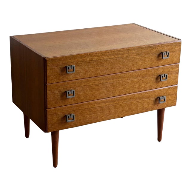 Mid Century Danish Modern Teak Chest of Drawers – 3 Drawer Vintage Scandinavian Dresser 1960s For Sale
