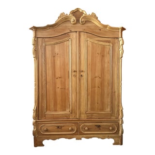 Early 20th Century European Pine Wardrobe For Sale