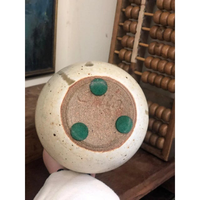 1970s Vintage Beige Jnia Terracotta Vase For Sale - Image 4 of 7