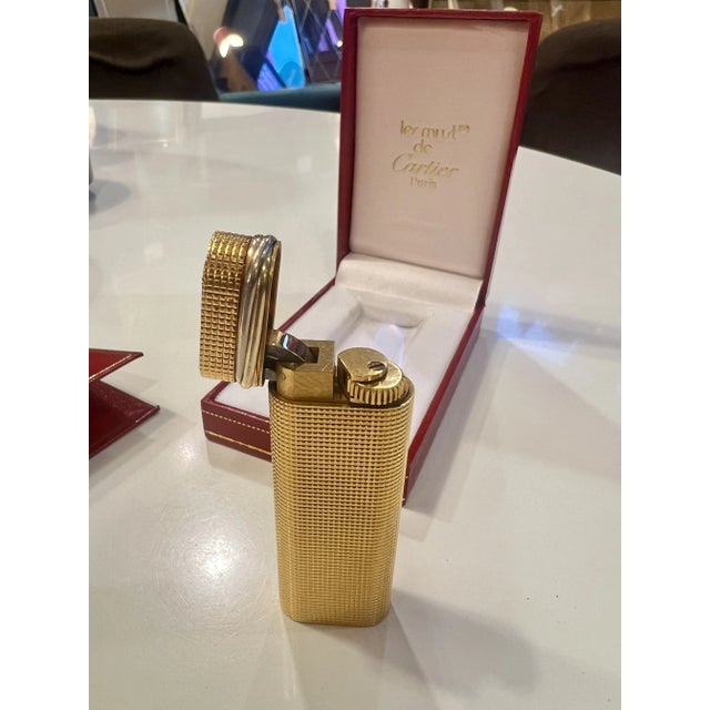 1980s Vintage Lighter in Gold Plating with Trinity Circlet & Travel Case from Cartier, 1983, Set of 2 For Sale - Image 5 of 12