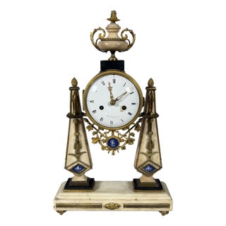 Louis XVI Portico Clock in White Marble and Porcelain from Wedgwood, 1780 For Sale
