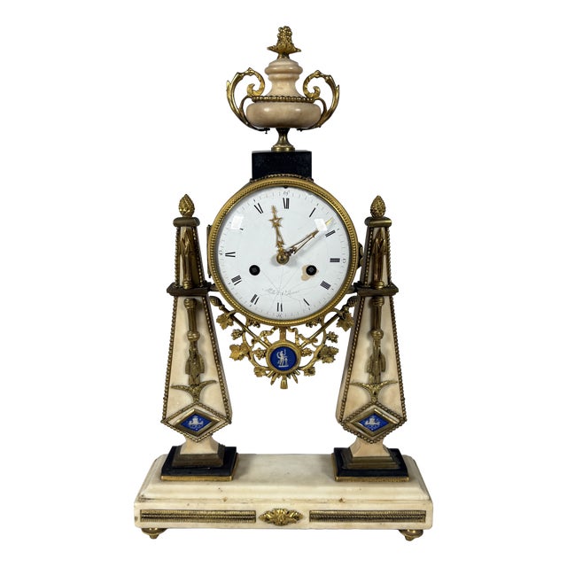 Louis XVI Portico Clock in White Marble and Porcelain from Wedgwood, 1780 For Sale