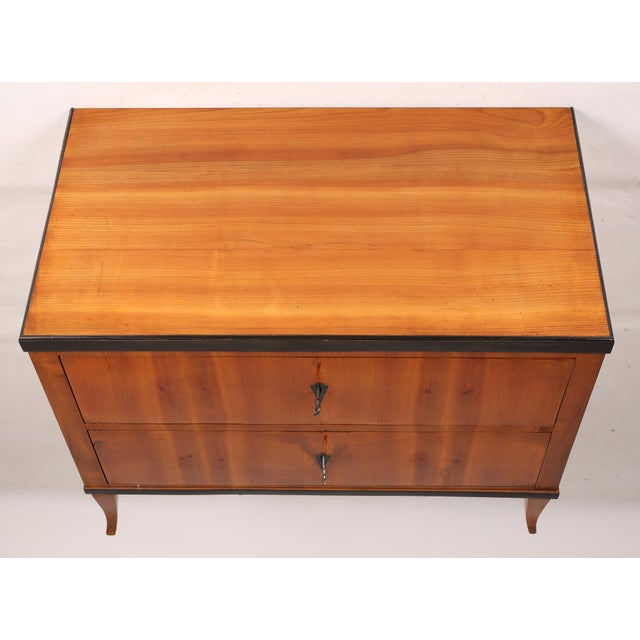 Biedermeier Chest of Drawers in Cherry Wood, 1830 For Sale - Image 3 of 16