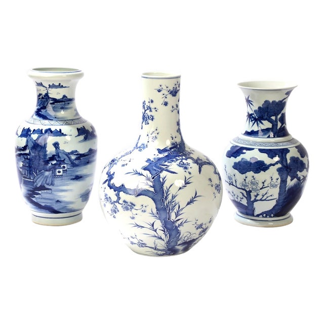 Set of Three Chinese Blue & White Porcelain Vases, Early 20th Century For Sale