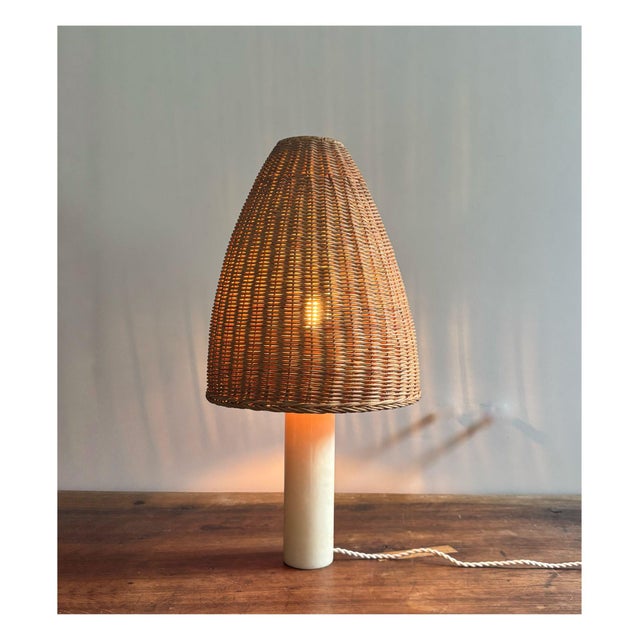 Mid-Century Modern Vintage Cream Alabaster Table Lamp with Wicker Shade, 1960s For Sale - Image 3 of 9