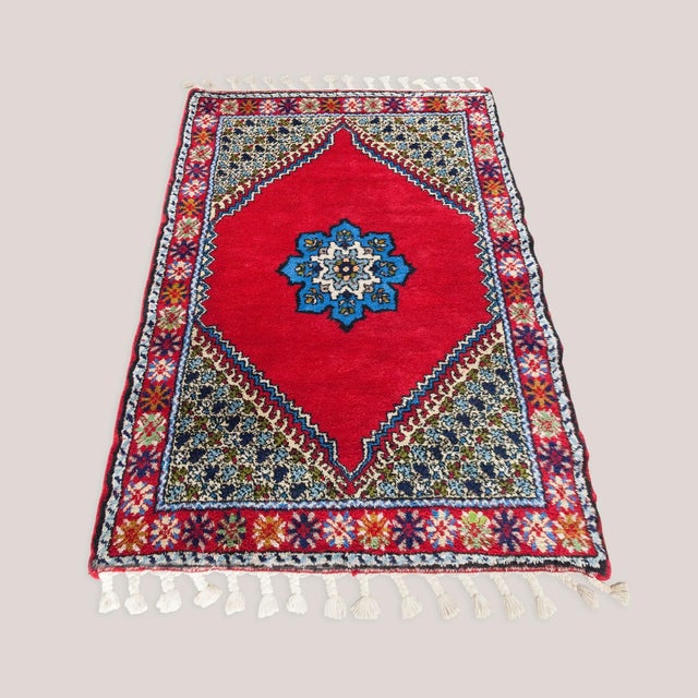 Vintage Hand-Knotted Moroccan Berber Wool Rug, 1960s, in Good conditions. Designed 1960 to 1969