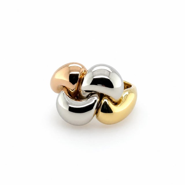 Contemporary Italian 18k Tri-Gold Ring, Size 7 For Sale - Image 3 of 4