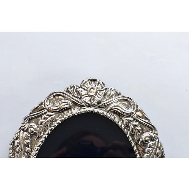 Large Plateria Del Pilar Repousse Peruvian 925 Sterling Silver Collectible Picture Frame For Sale In Miami - Image 6 of 9