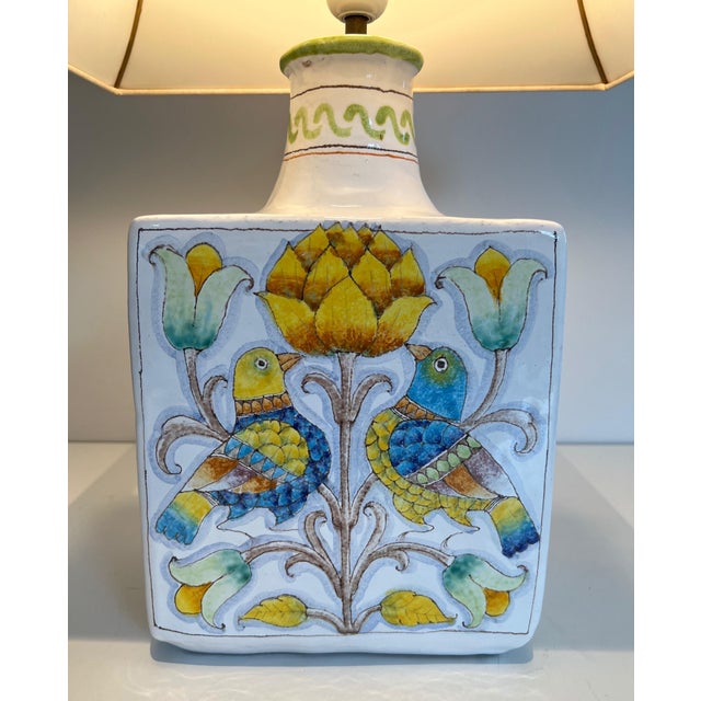 1970s 1970s Mid Century Modern Ceramic table lamp with bird and flower decorations For Sale - Image 5 of 12