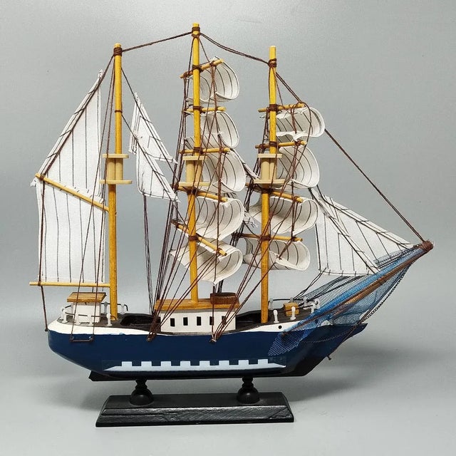 Mid-Century Modern Belem Model Ship, England, 1970s For Sale - Image 3 of 8